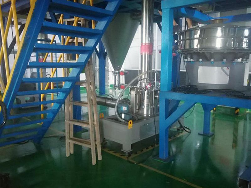 Línea de producción ternaria de molienda de material de una empresa de tecnología de reciclaje en Guangdong